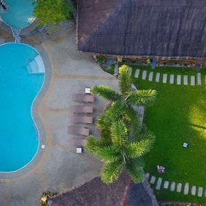 Nabulao Beach And Dive Resort